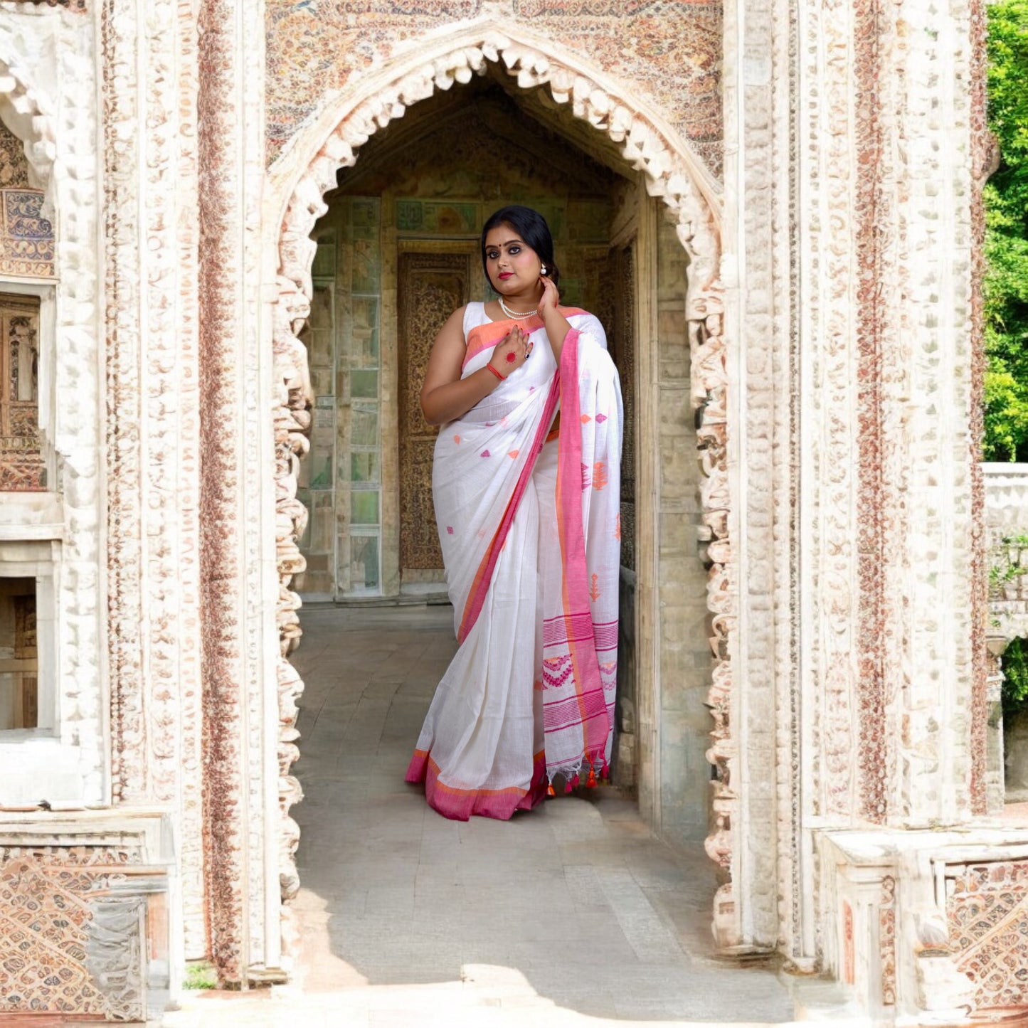 White Linen saree with Jamdani Weaving