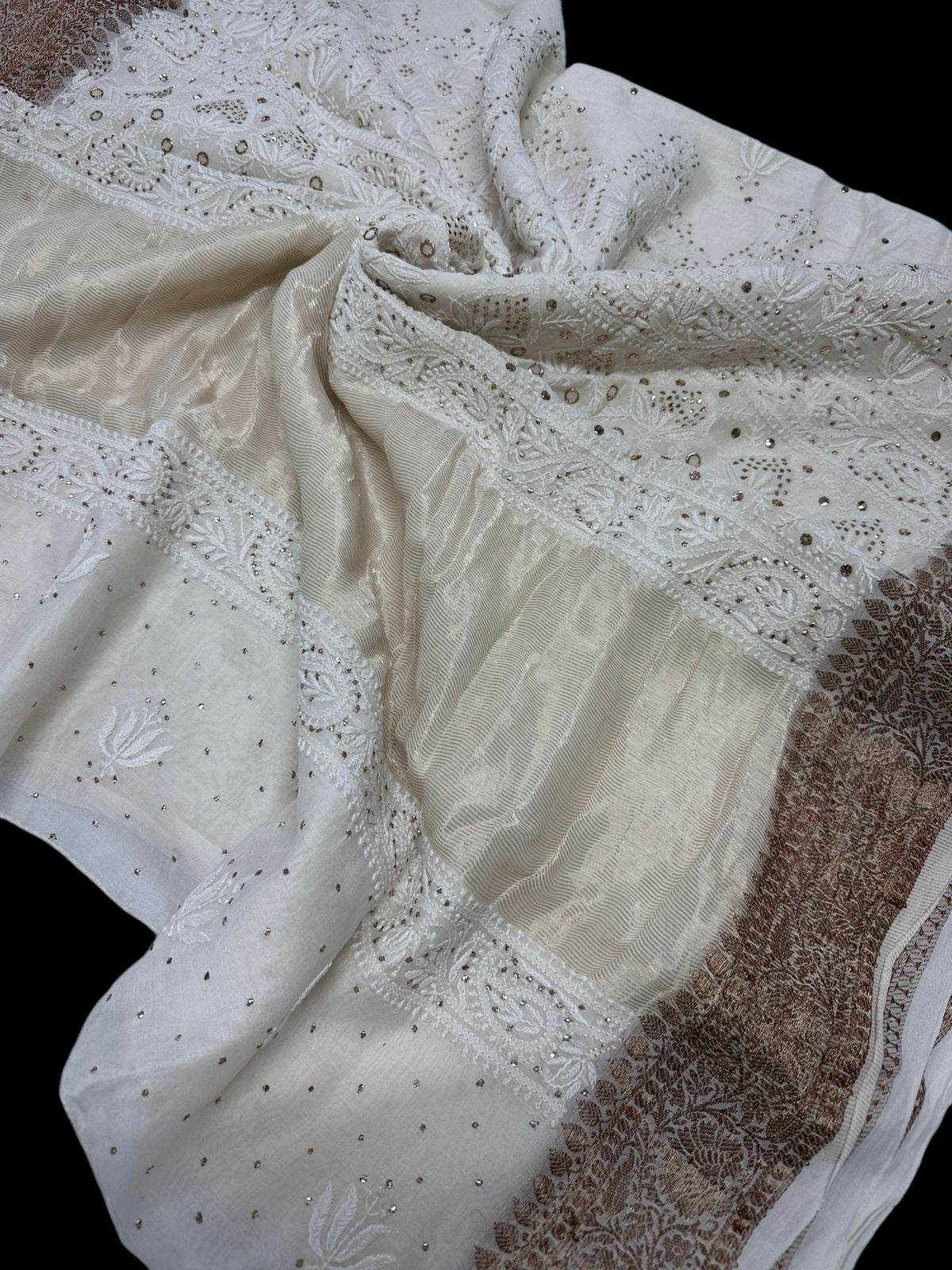 Chikankari on Maheshwari Silk