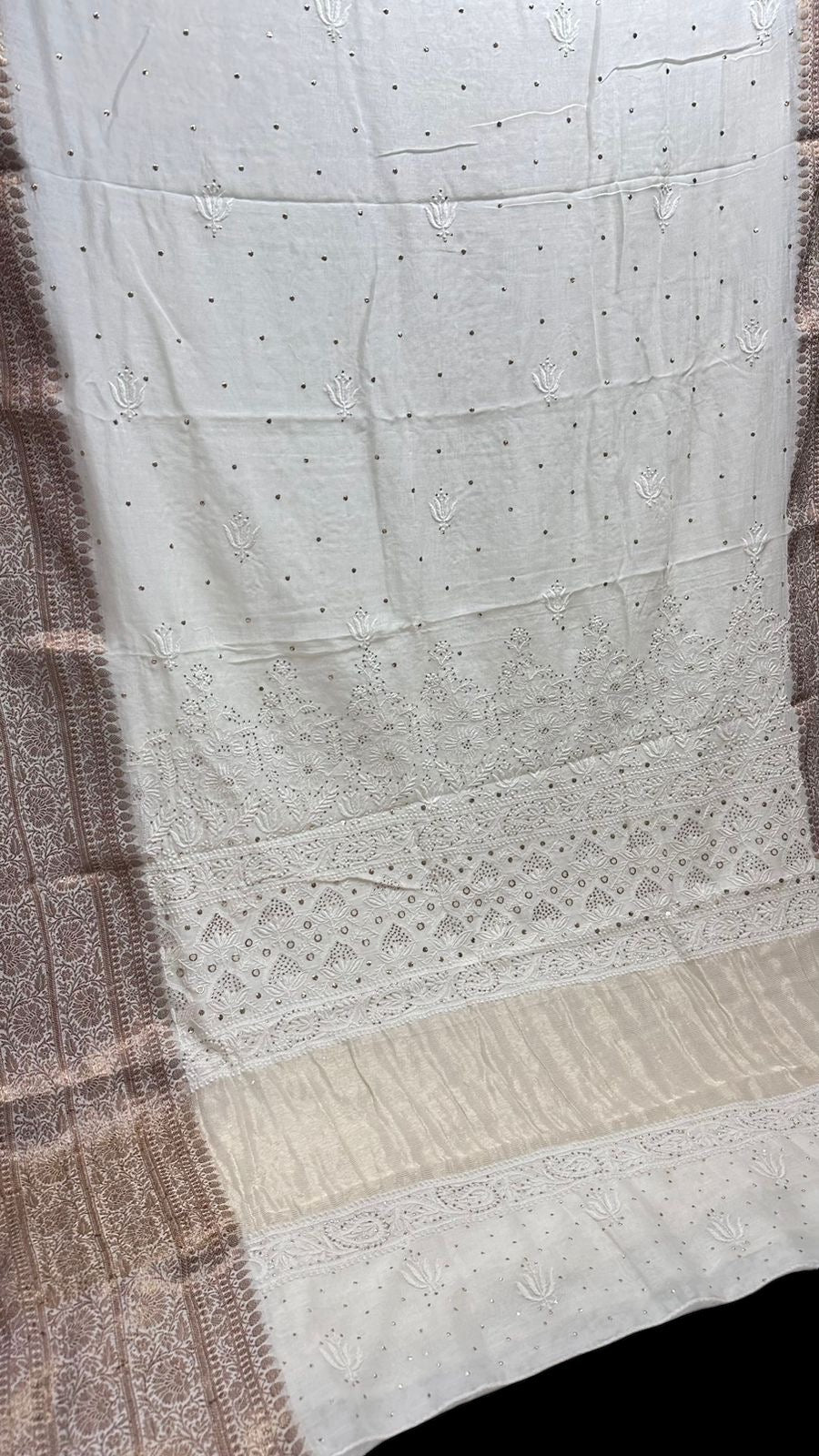 Chikankari on Maheshwari Silk